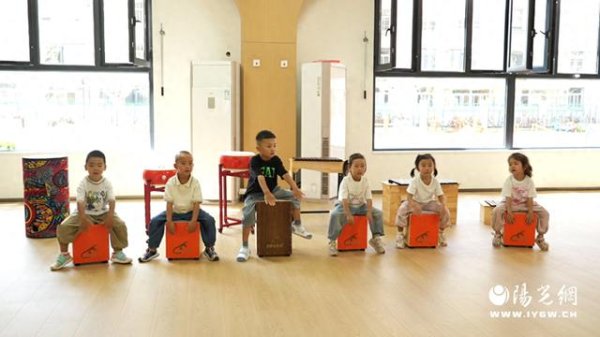 驰盈配资 黄陵县河西幼儿园桥山幼儿园校区开学第一课：趣味与探索中的启蒙新体验